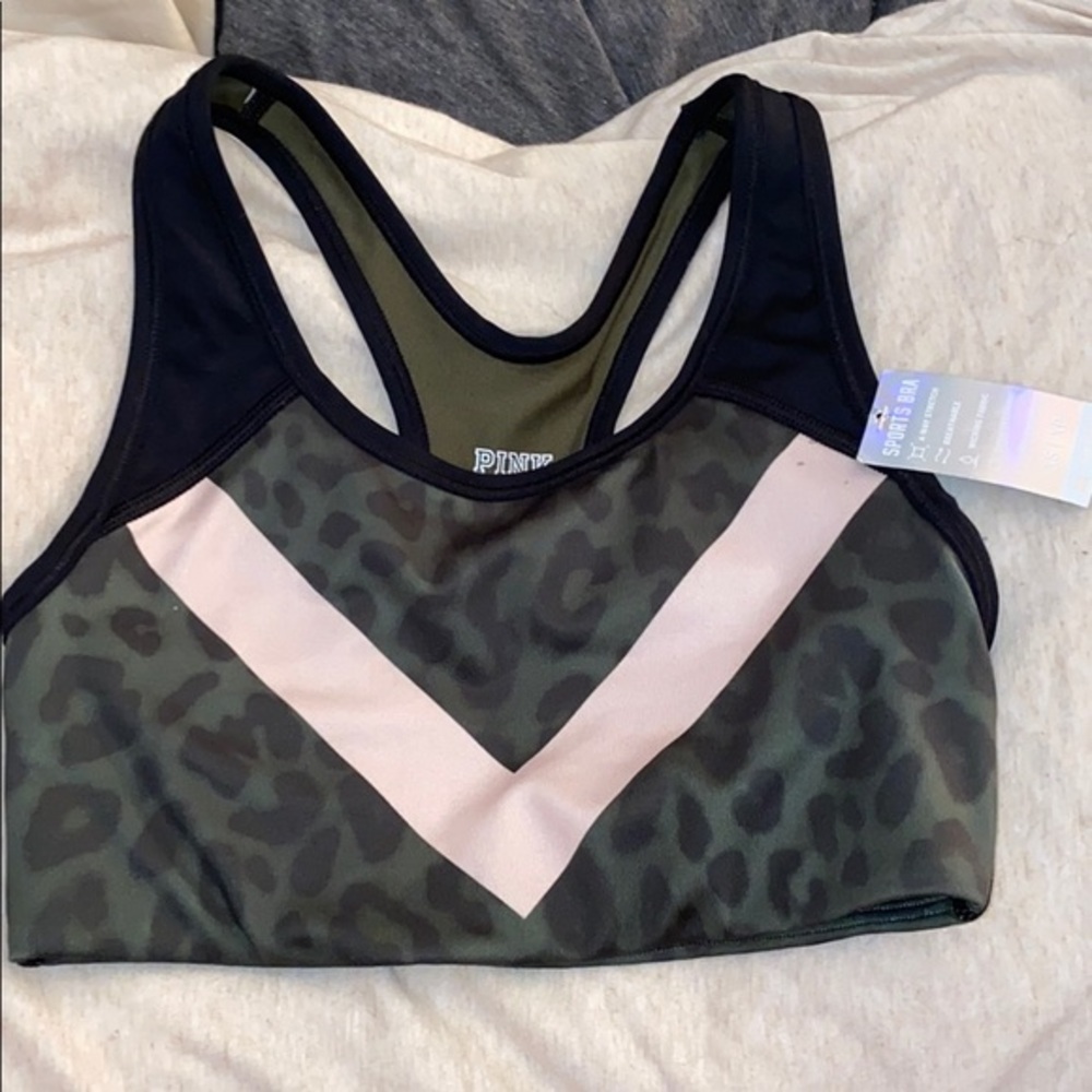 Victoria’s Secret PINK leopard/chevron sports bra 🌵XS